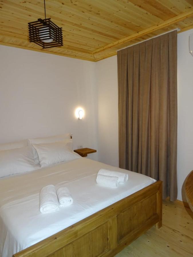 Guesthouse Riverside 培拉特 外观 照片